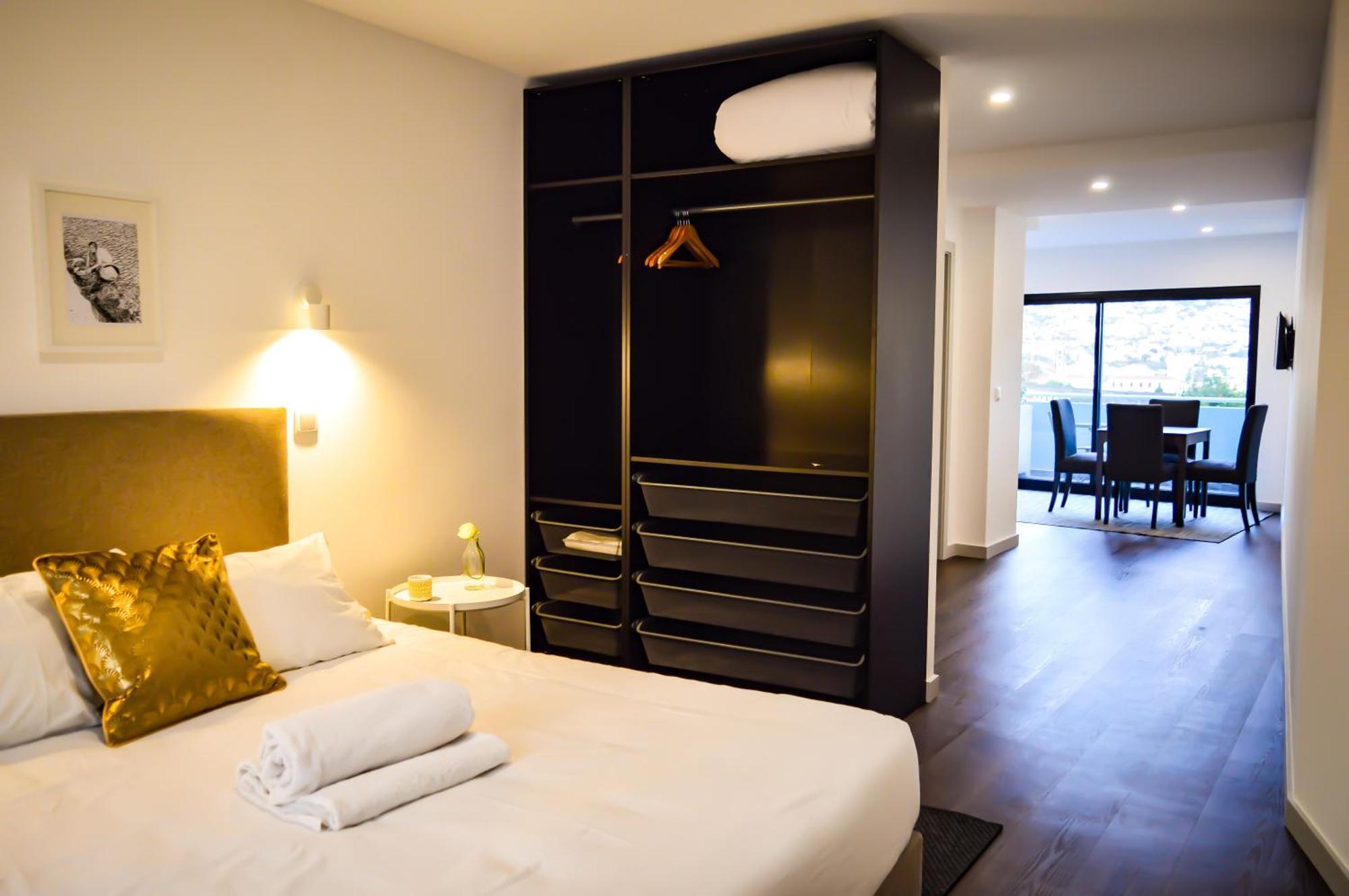 Cba Suites Madeira ฟุงชาล ภายนอก รูปภาพ