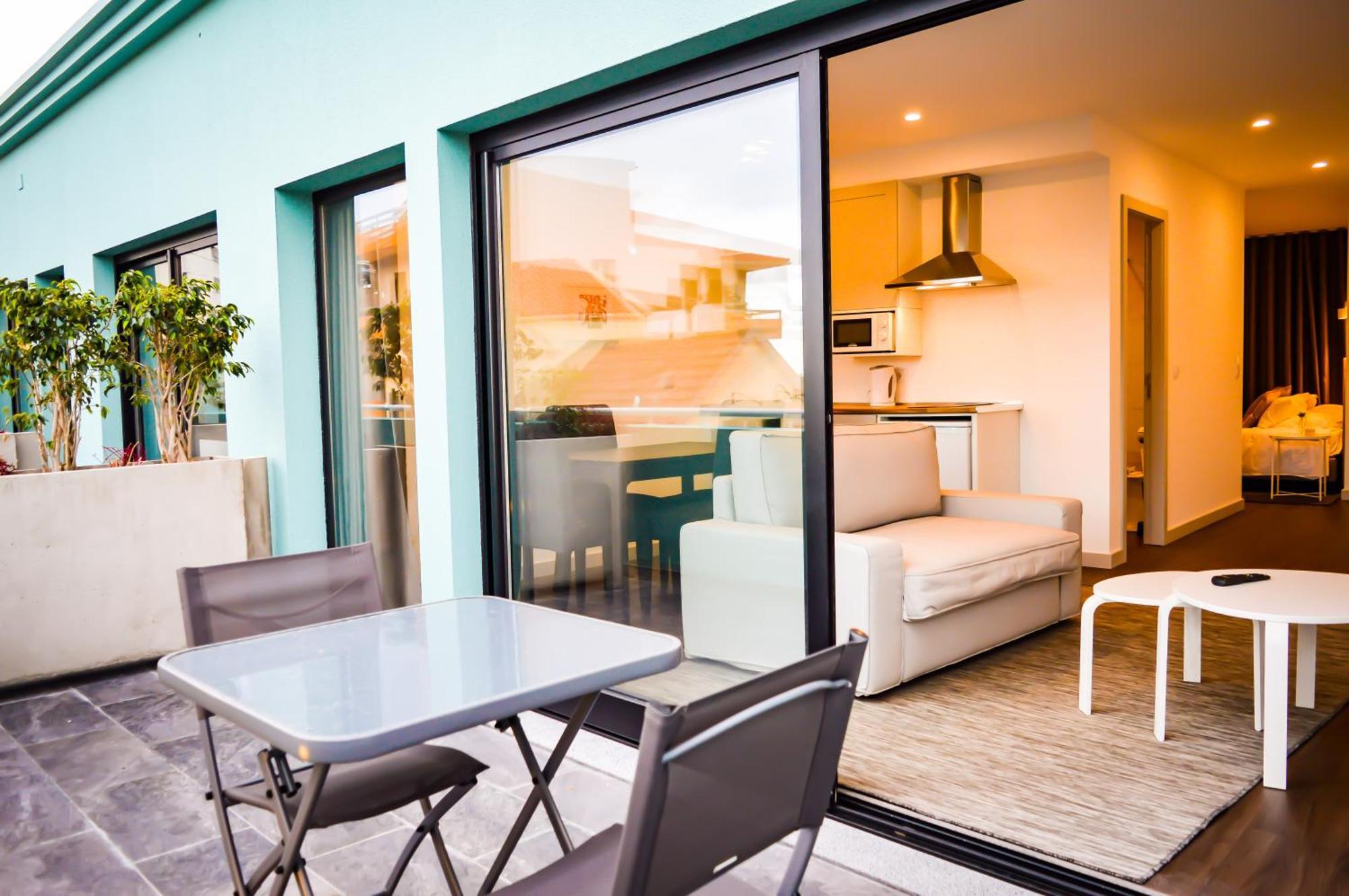 Cba Suites Madeira ฟุงชาล ภายนอก รูปภาพ