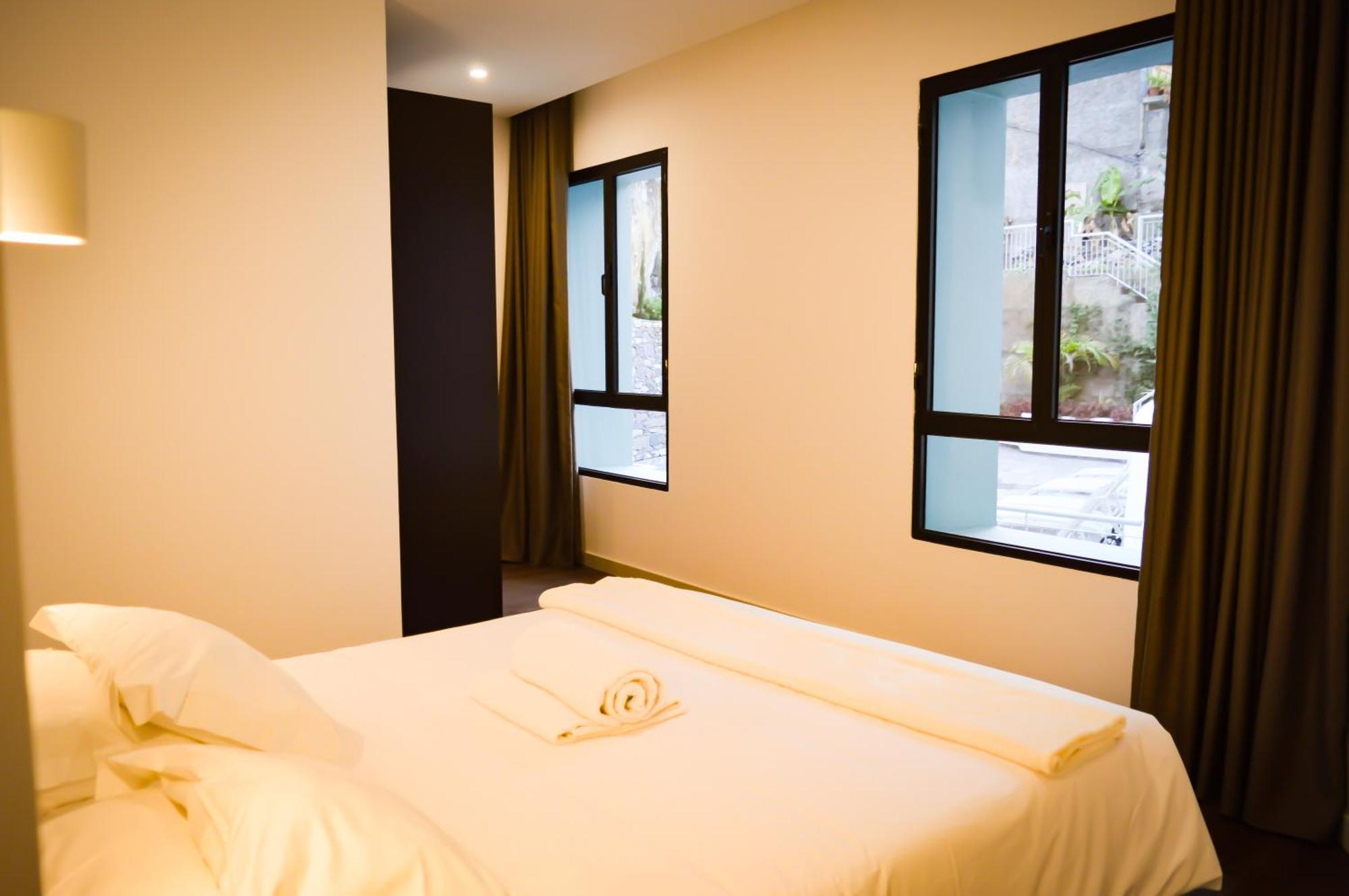 Cba Suites Madeira ฟุงชาล ภายนอก รูปภาพ