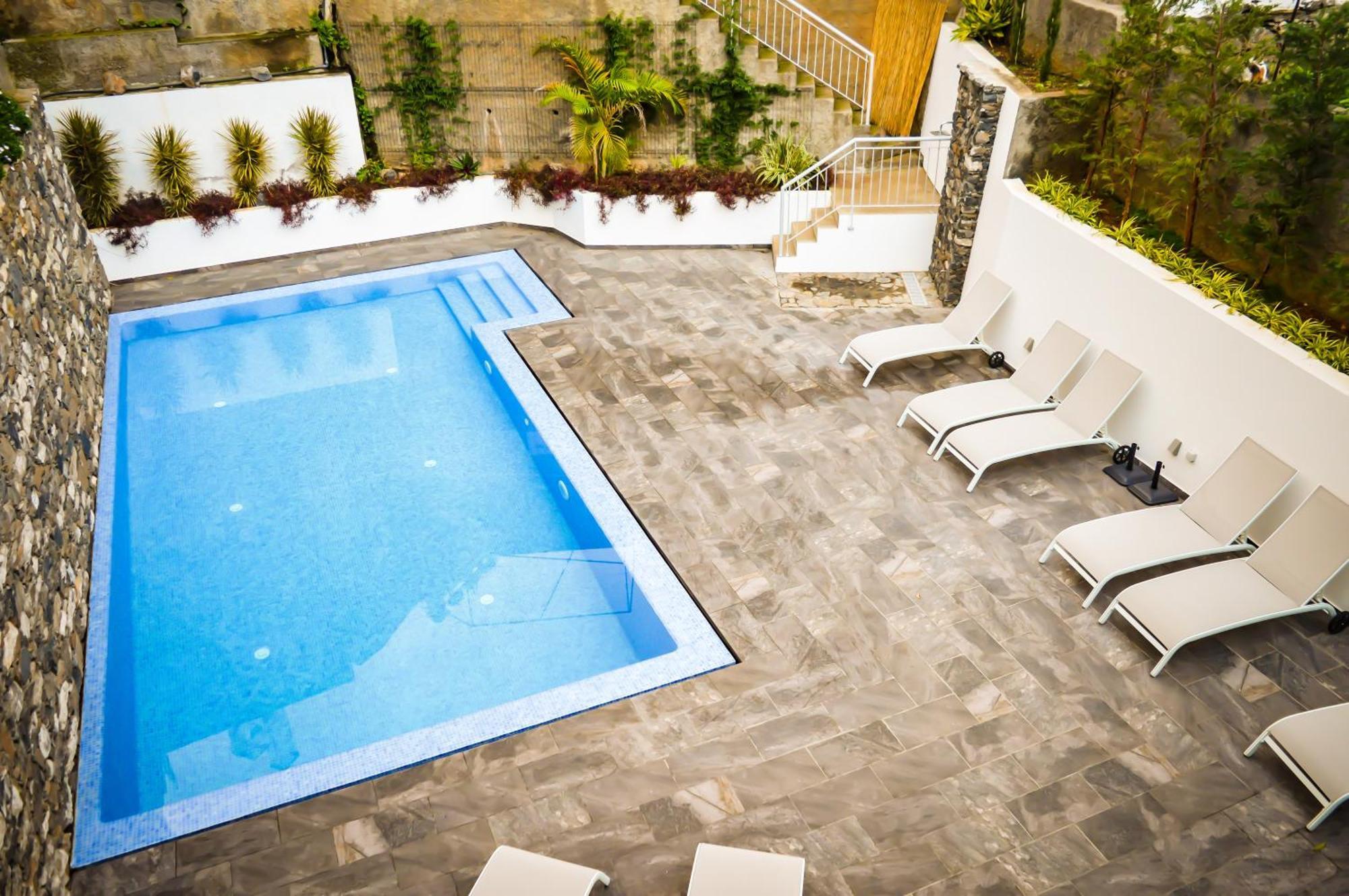 Cba Suites Madeira ฟุงชาล ภายนอก รูปภาพ