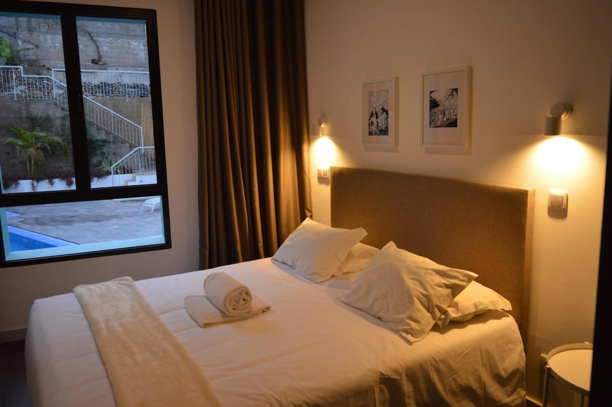 Cba Suites Madeira ฟุงชาล ภายนอก รูปภาพ